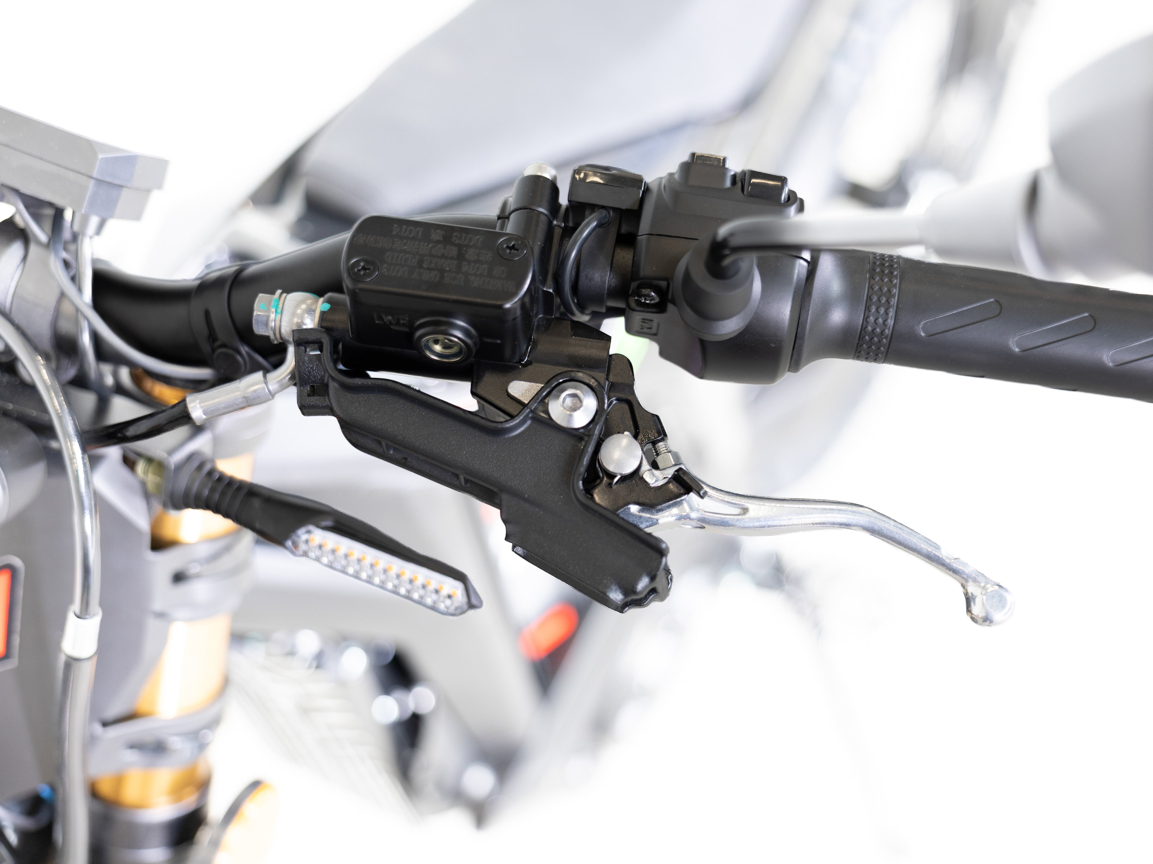 Arctic Leopard XE PRO R L1e – versión homologada